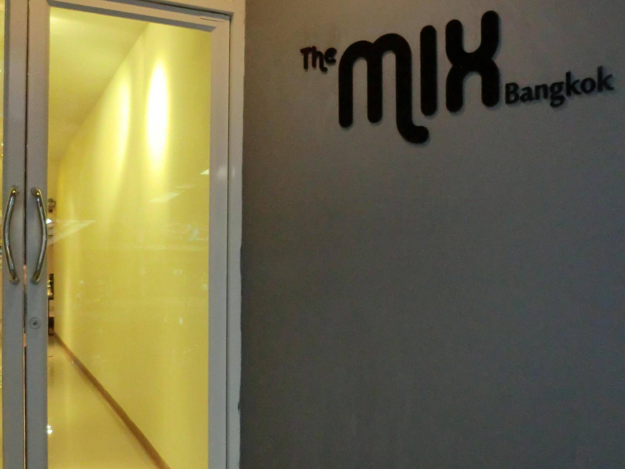 The Mix Bangkok - Bts Phrakhanong Экстерьер фото